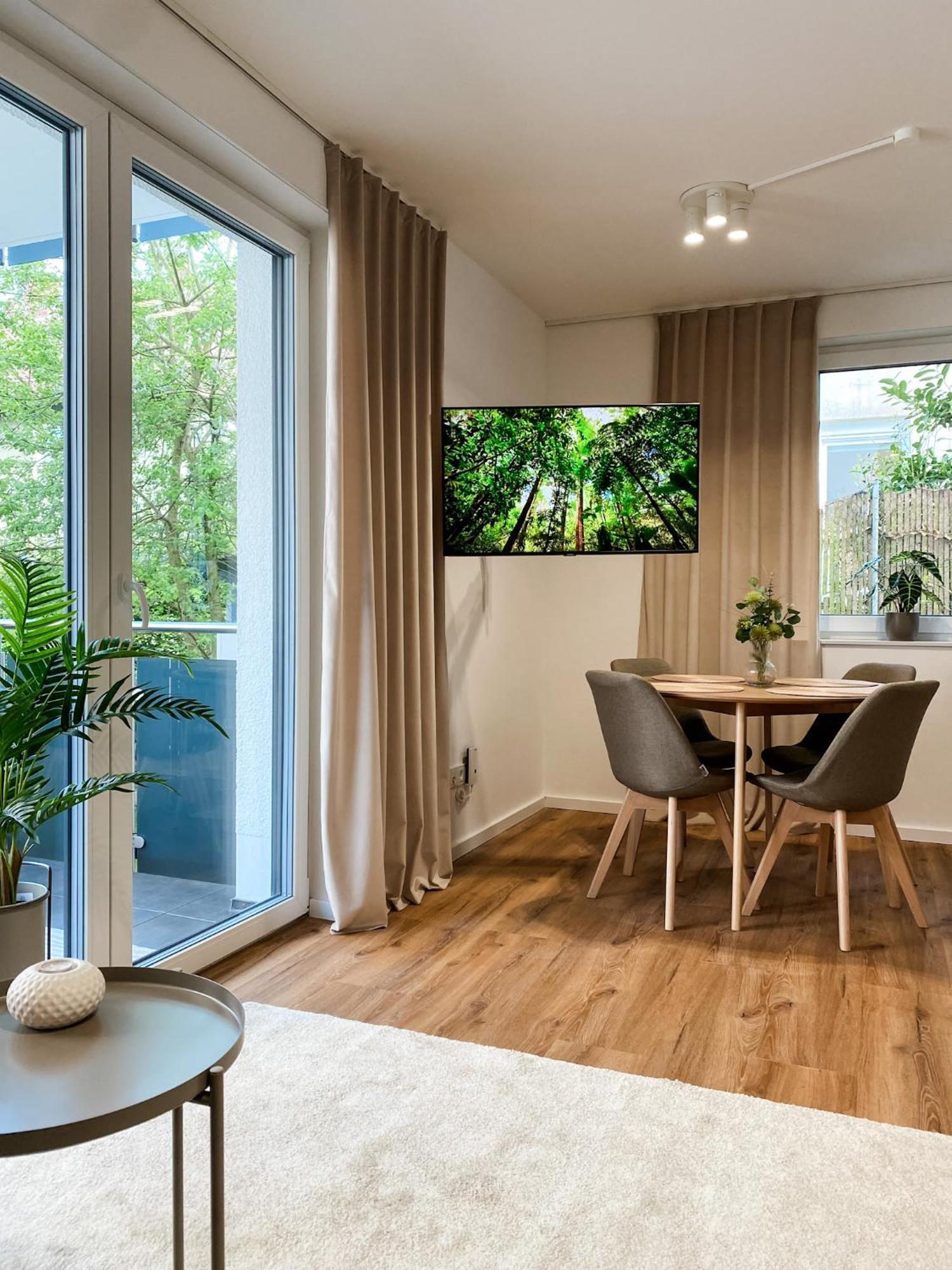 Zwei Apartments Fuer Bis Zu 8 Personen Zentral, Modern, Mit Terrasse & Balkon Bielefeld Exteriér fotografie