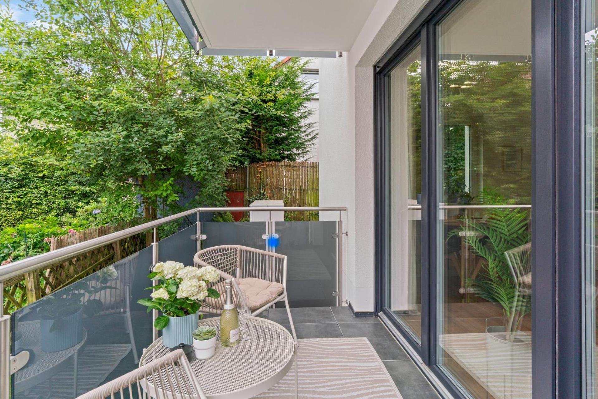 Zwei Apartments Fuer Bis Zu 8 Personen Zentral, Modern, Mit Terrasse & Balkon Bielefeld Exteriér fotografie